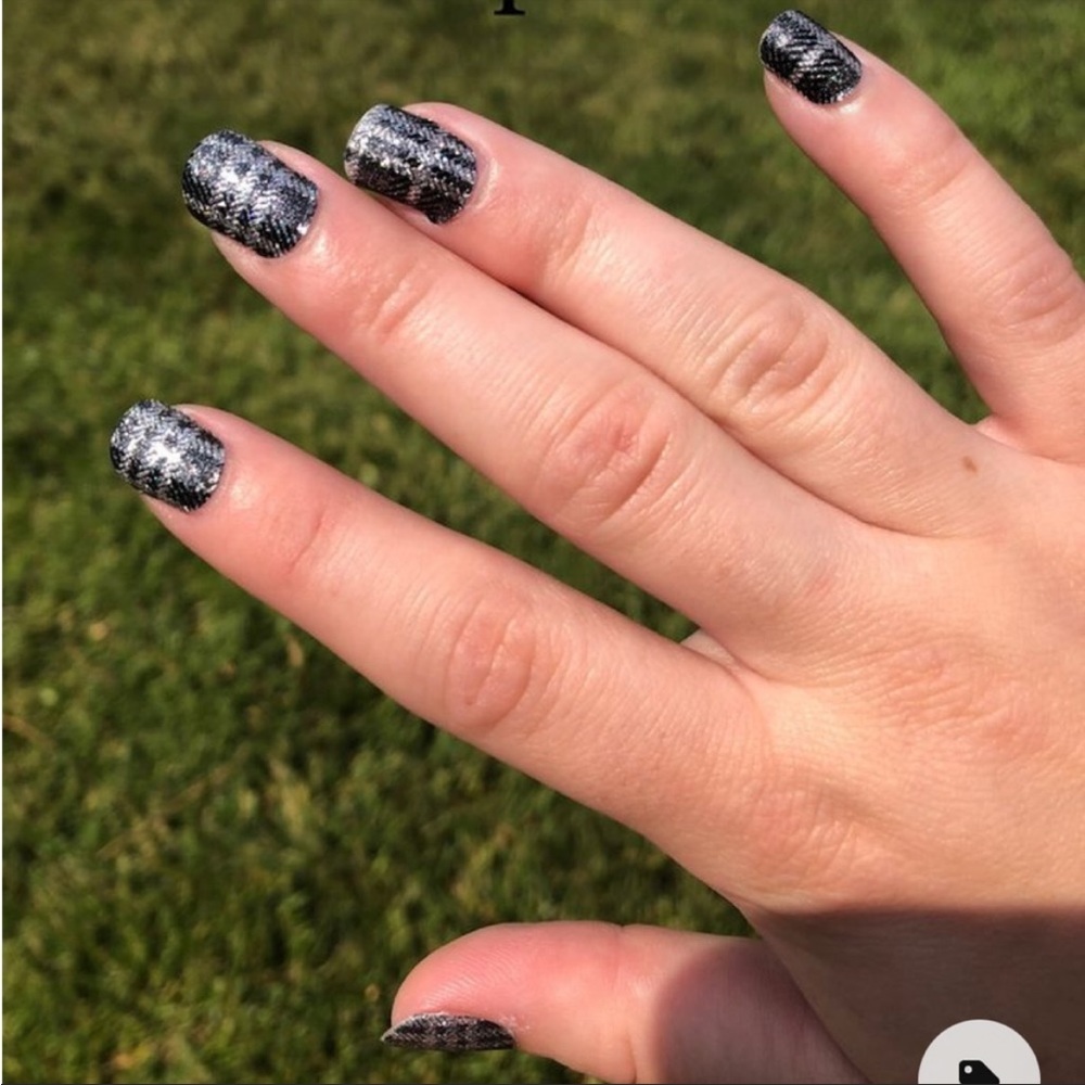 *Retired* Color Street: Plaid Reputation | Tartan Fall Winter Christmas Glitter - Picture 7 of 13